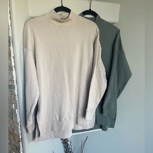 AE long sleeve sweater bundle !!